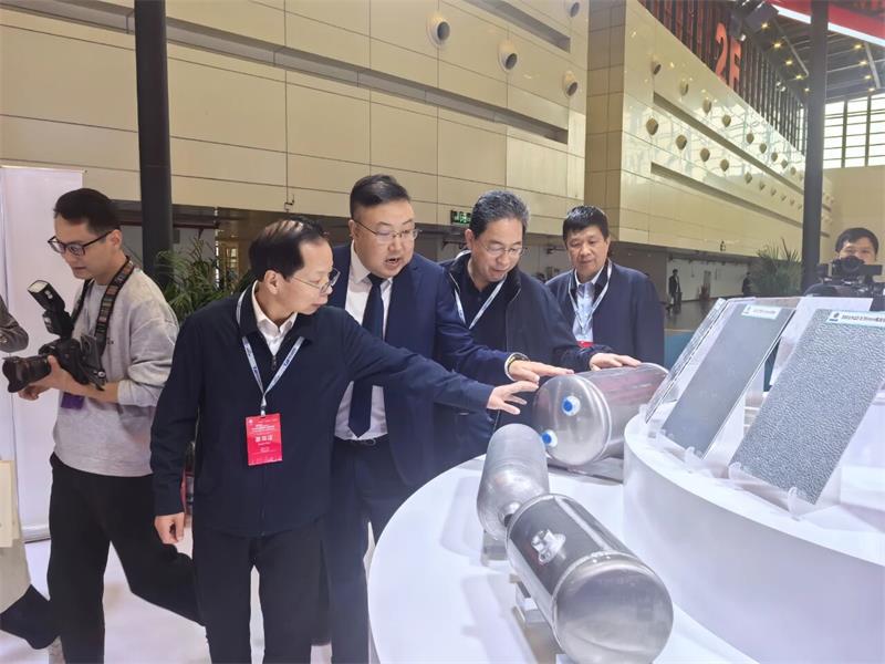 爱游戏铝业闪耀第三届中原（郑州）国际铝工业展览会